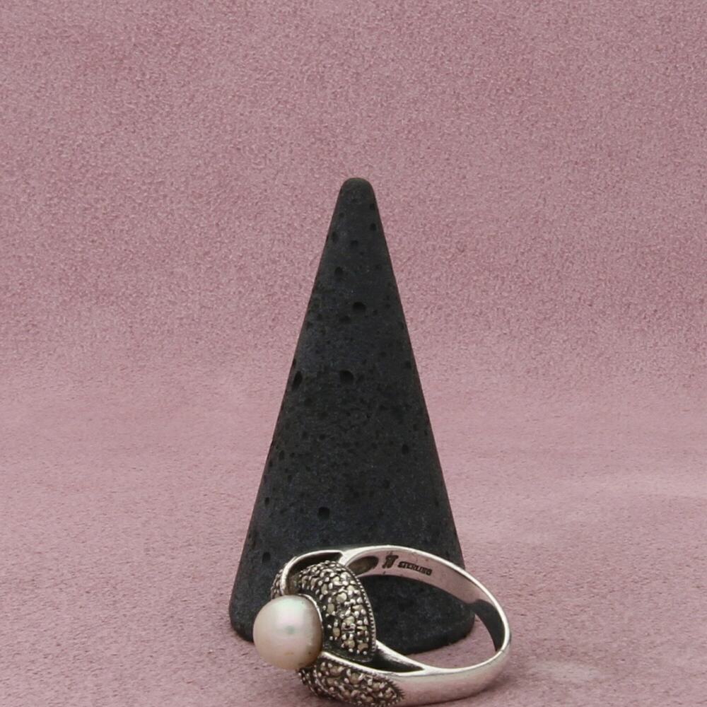 sterling silver marcasite studded pearl ring size 7 - Picture 5 of 5